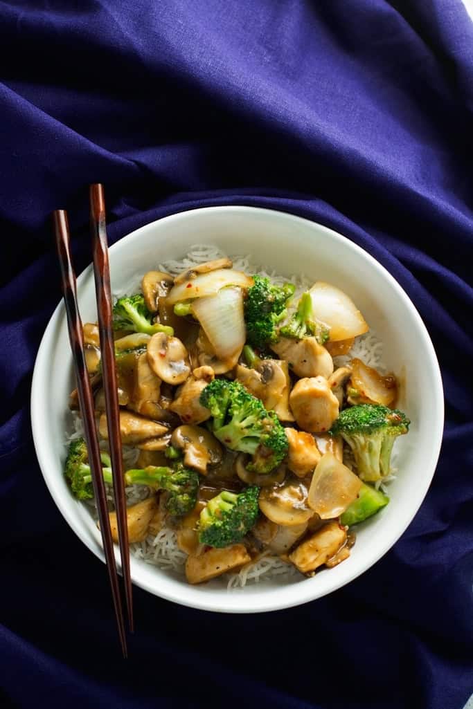 Healthy Ginger Chicken & Broccoli Stir Fry: Tender & Crisp